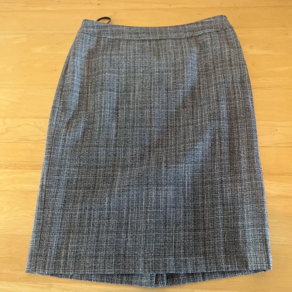 Nine West blazer and skirt set - Picture 4 of 7